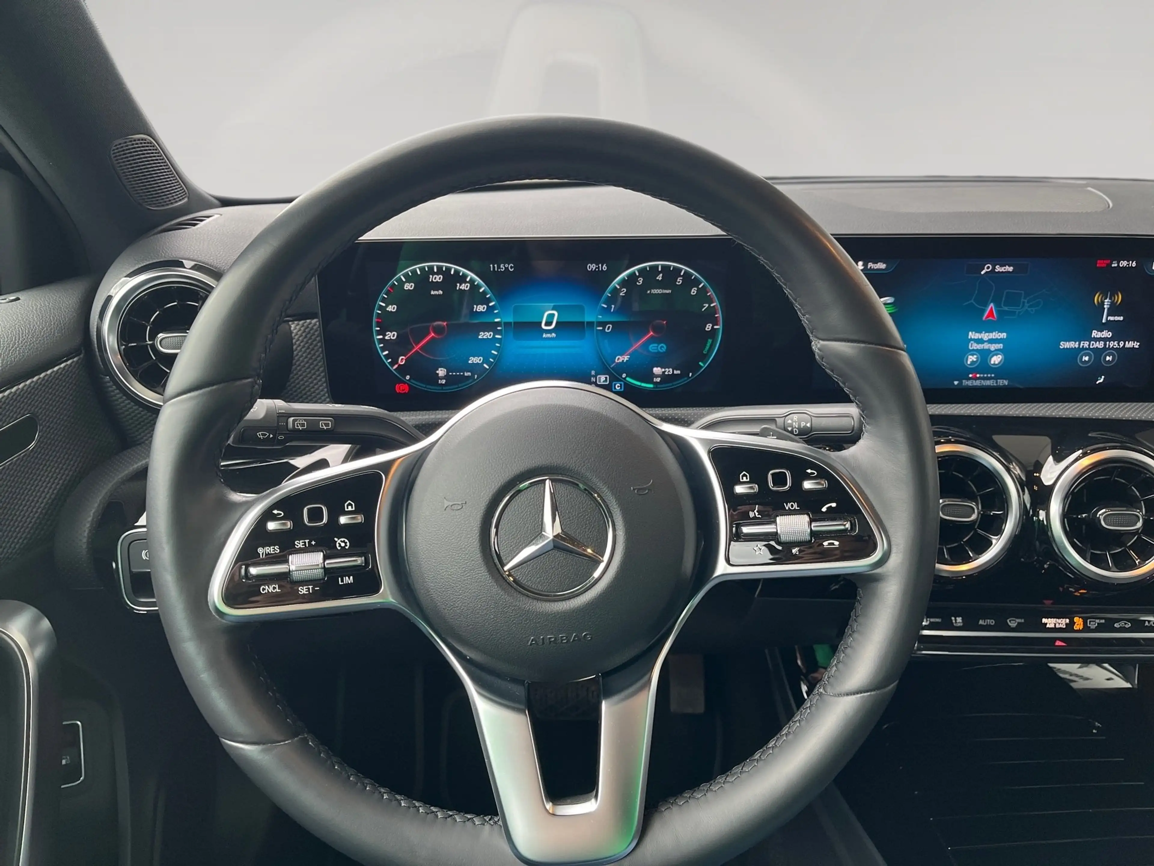Mercedes-Benz A 250 e Progressive Plug in KlimaA+LM+SoundSys — photo 8
