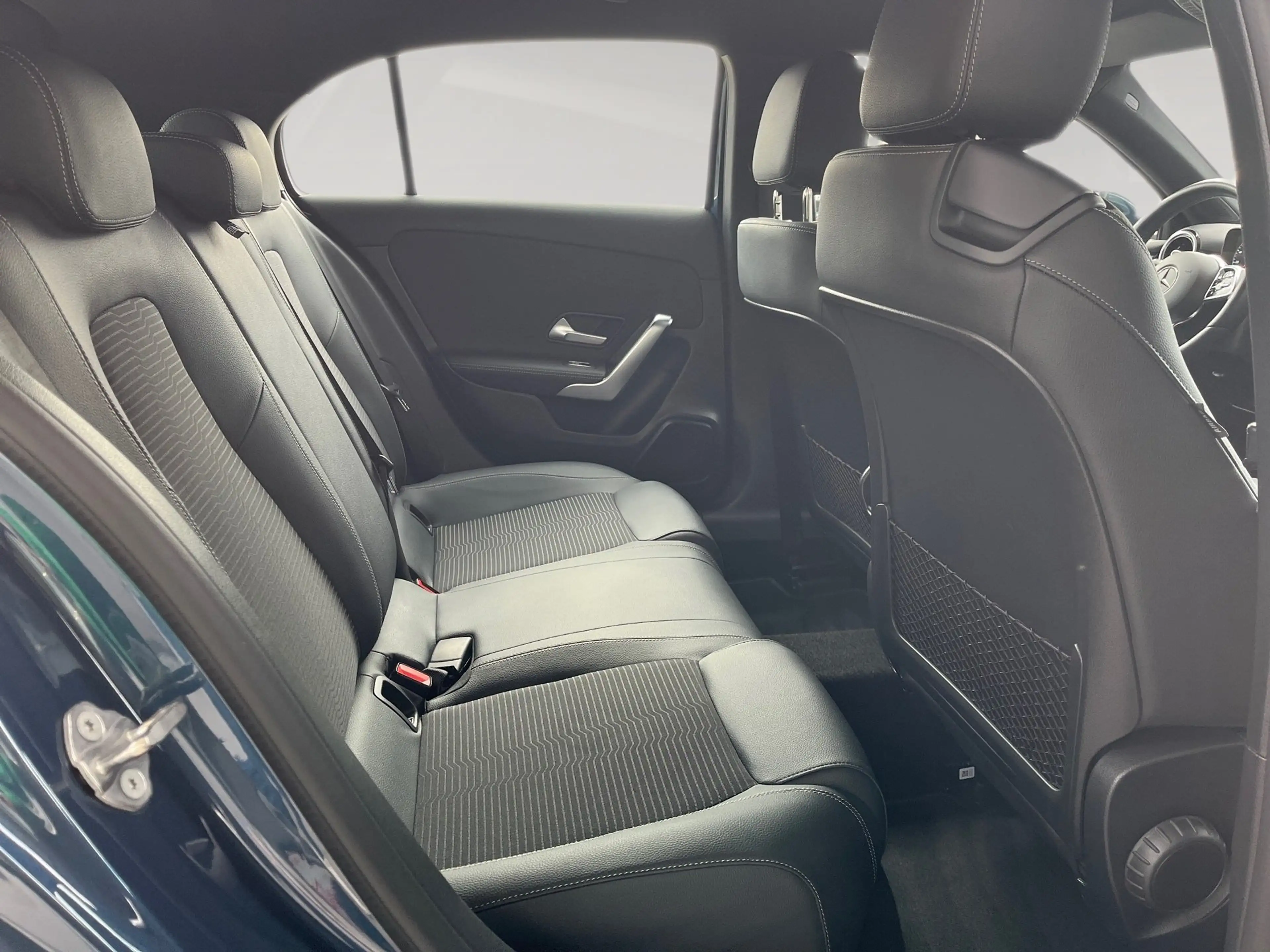 Mercedes-Benz A 250 e Progressive Plug in KlimaA+LM+SoundSys — photo 13