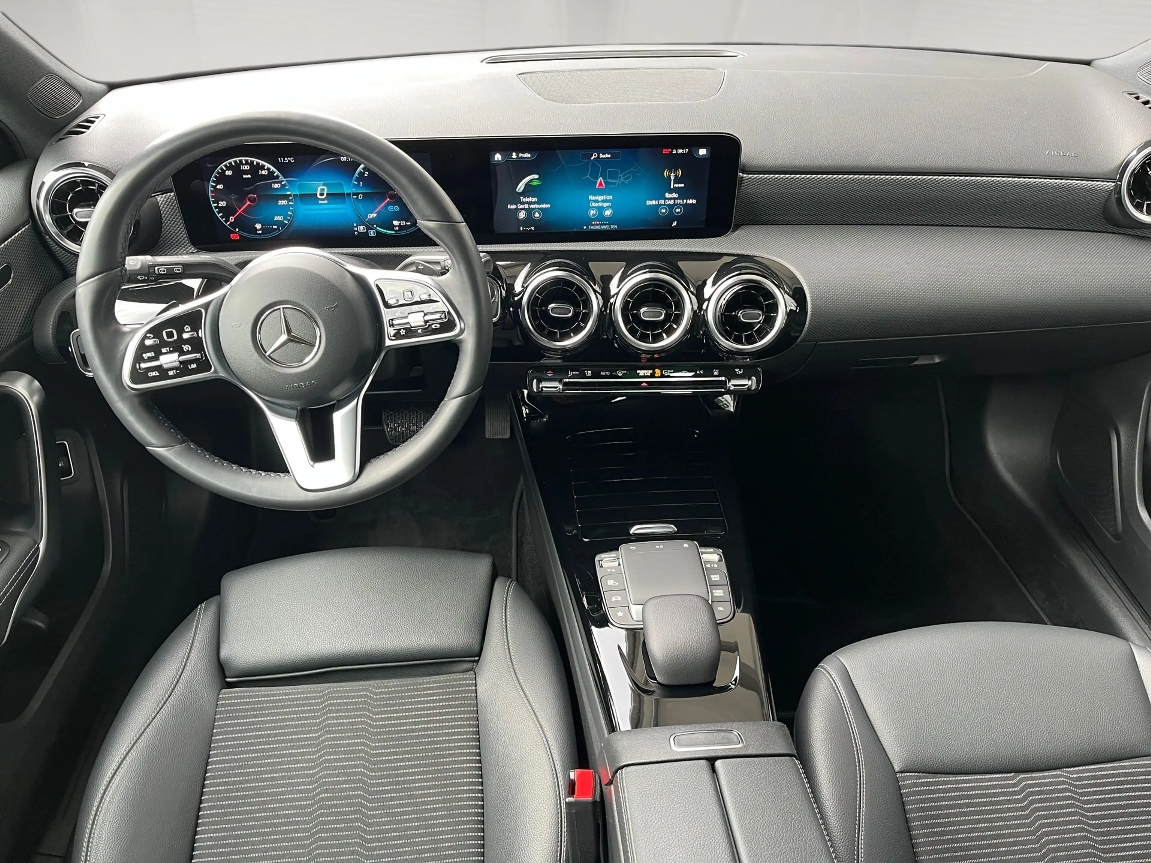 Mercedes-Benz A 250 e Progressive Plug in KlimaA+LM+SoundSys — photo 11