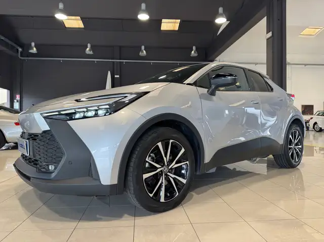 Toyota C-HR 2.0 PHEV 223CV Trend PLUG IN HYBRID PREZZO REALE!