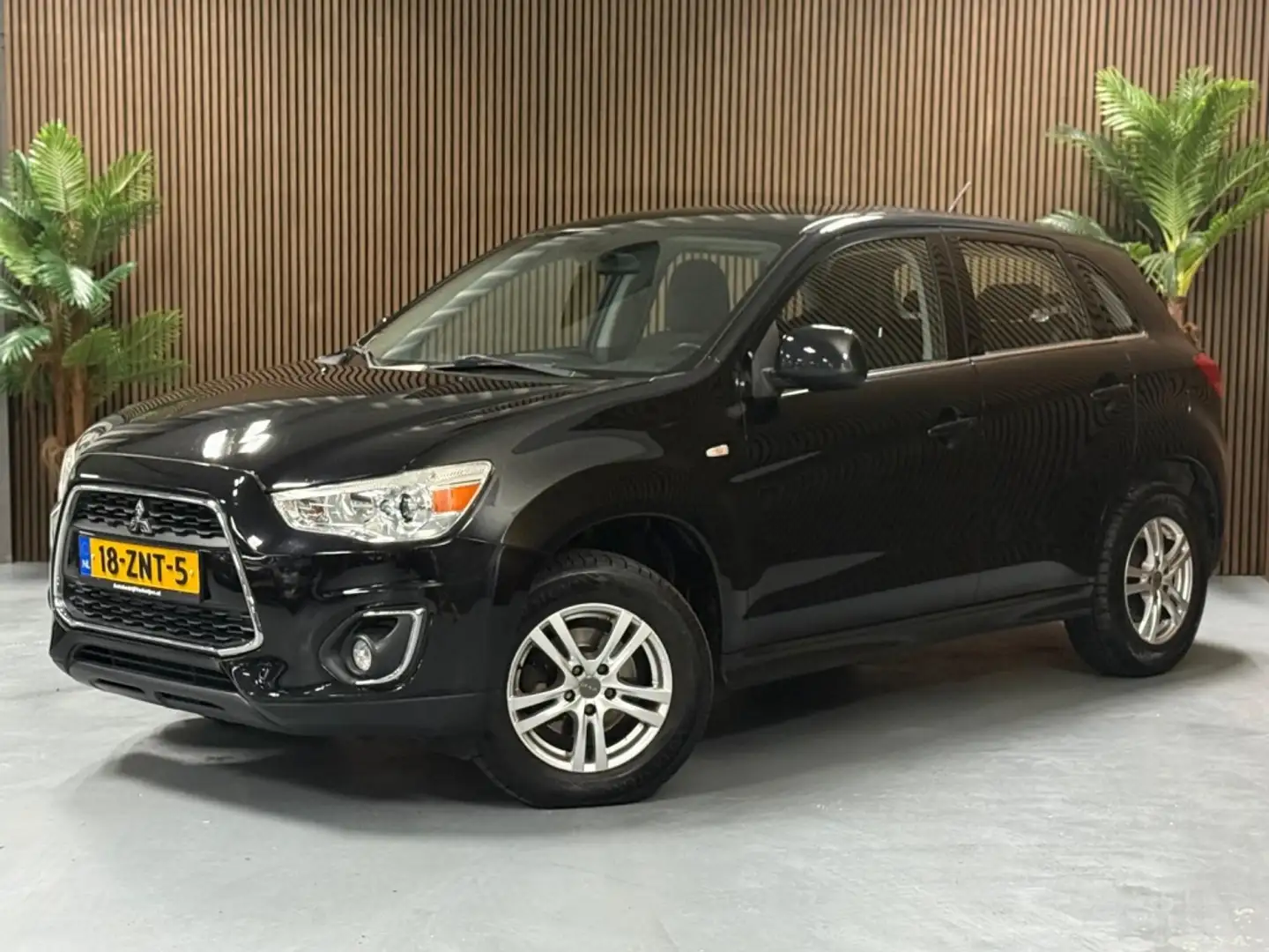 Mitsubishi ASX 1.6 Cleartec Invite Zwart - 1