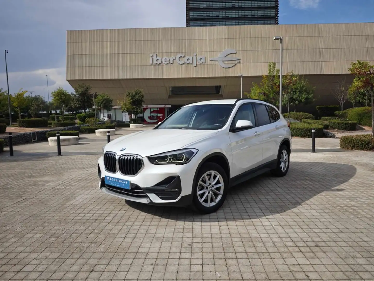 BMW X1 sDrive 18dA Corporate Blanco - 2