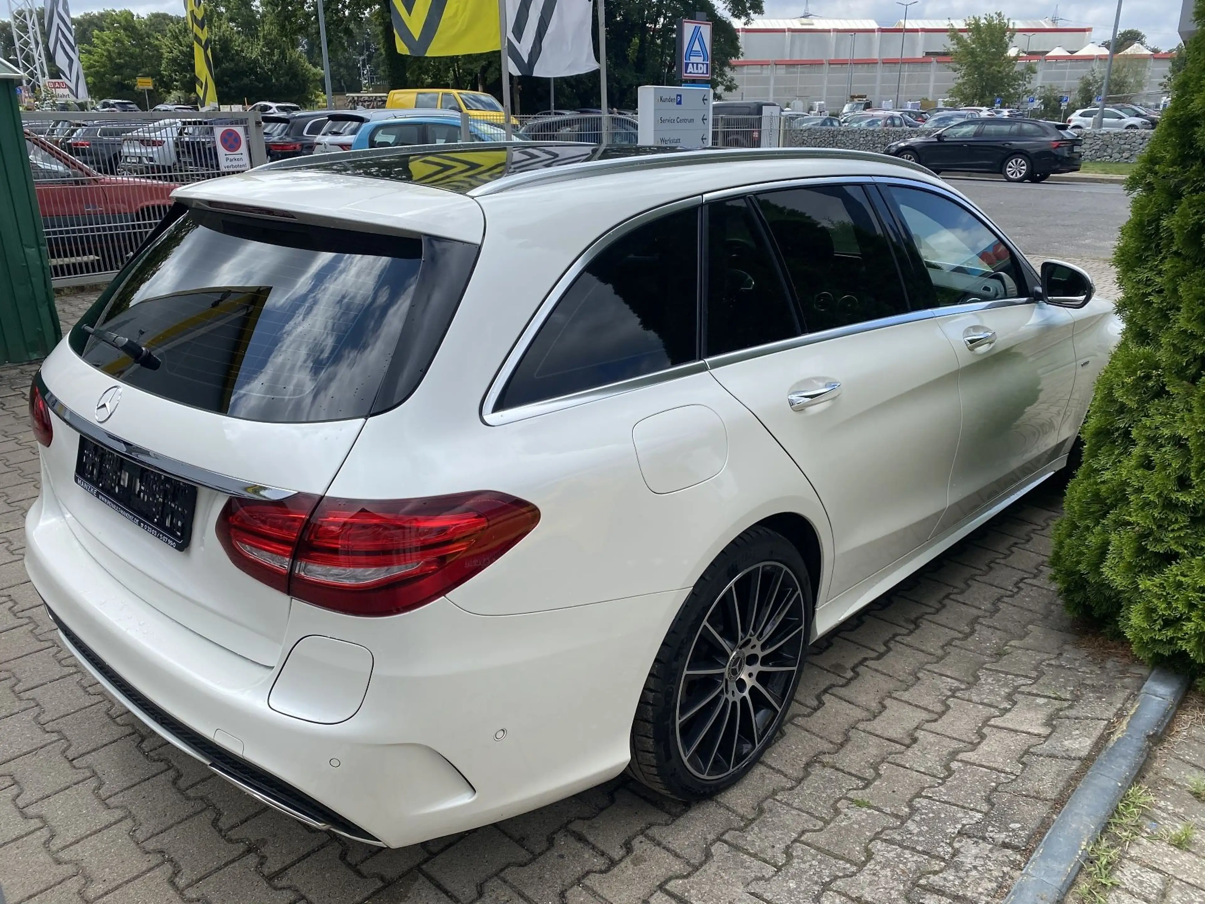 Mercedes-Benz C 350 T-Modell AMG Line — photo 4