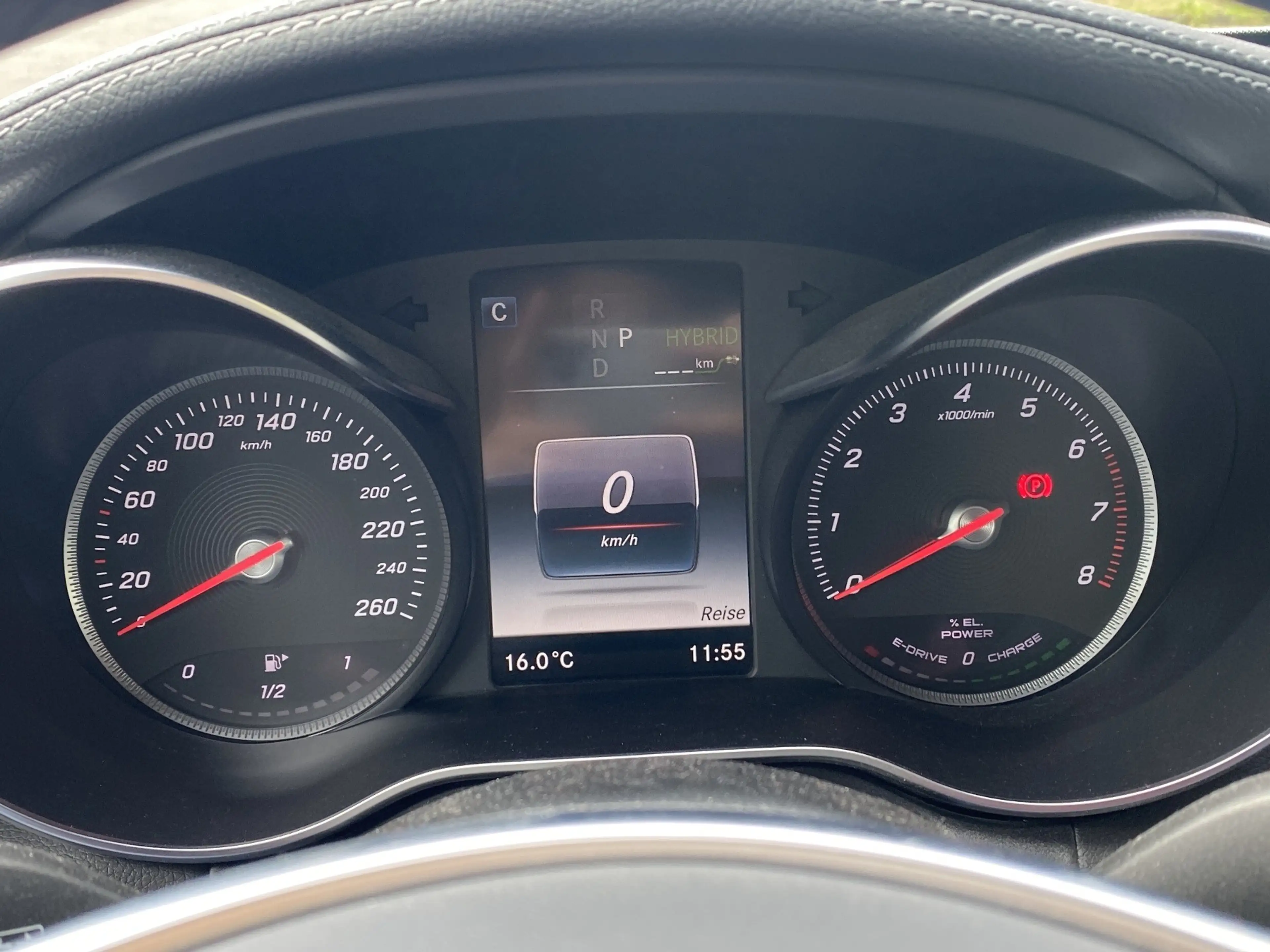 Mercedes-Benz C 350 T-Modell AMG Line — photo 14