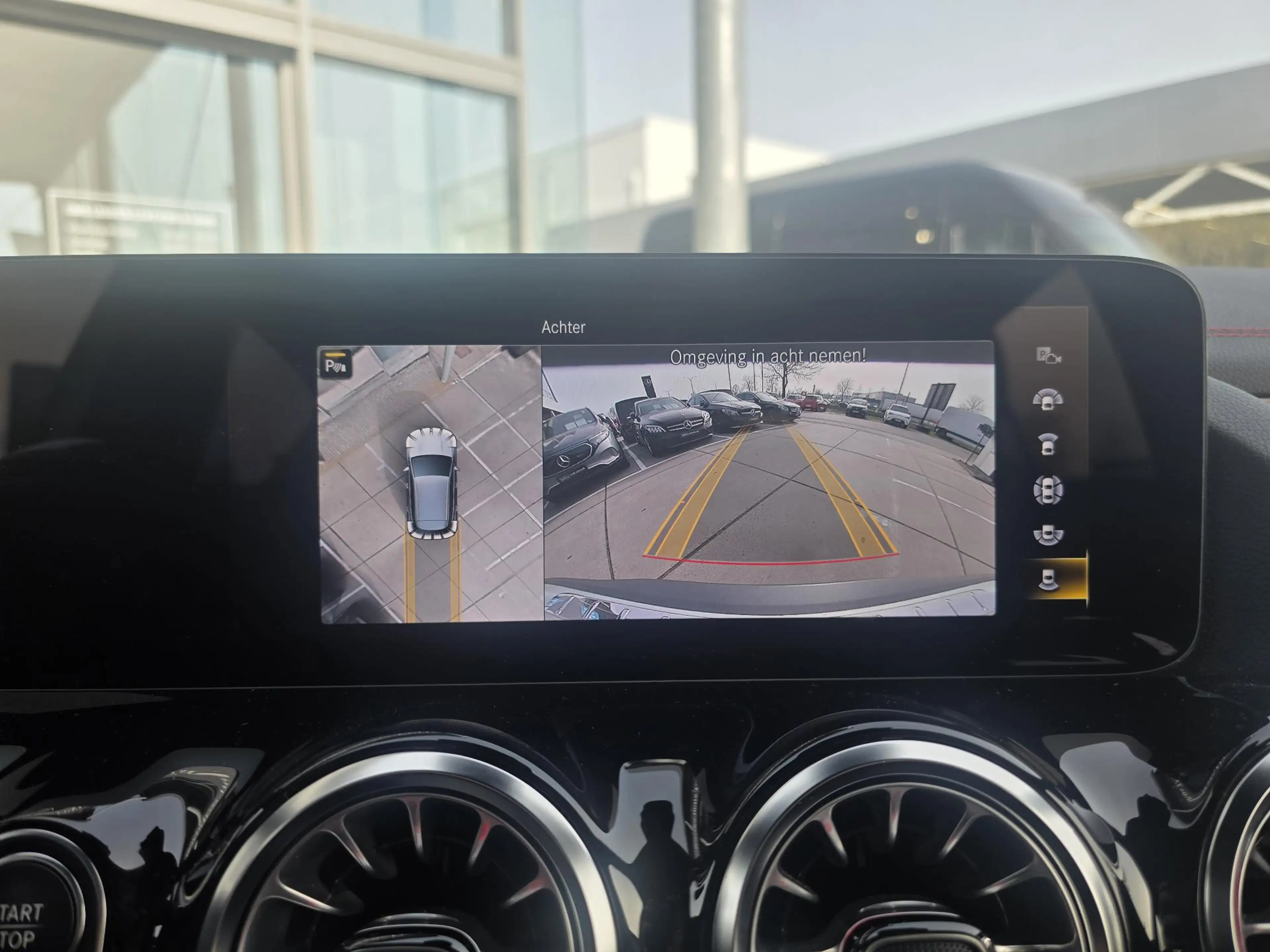 Mercedes-Benz EQA 300 EQA 4MATIC AMG Line — photo 10