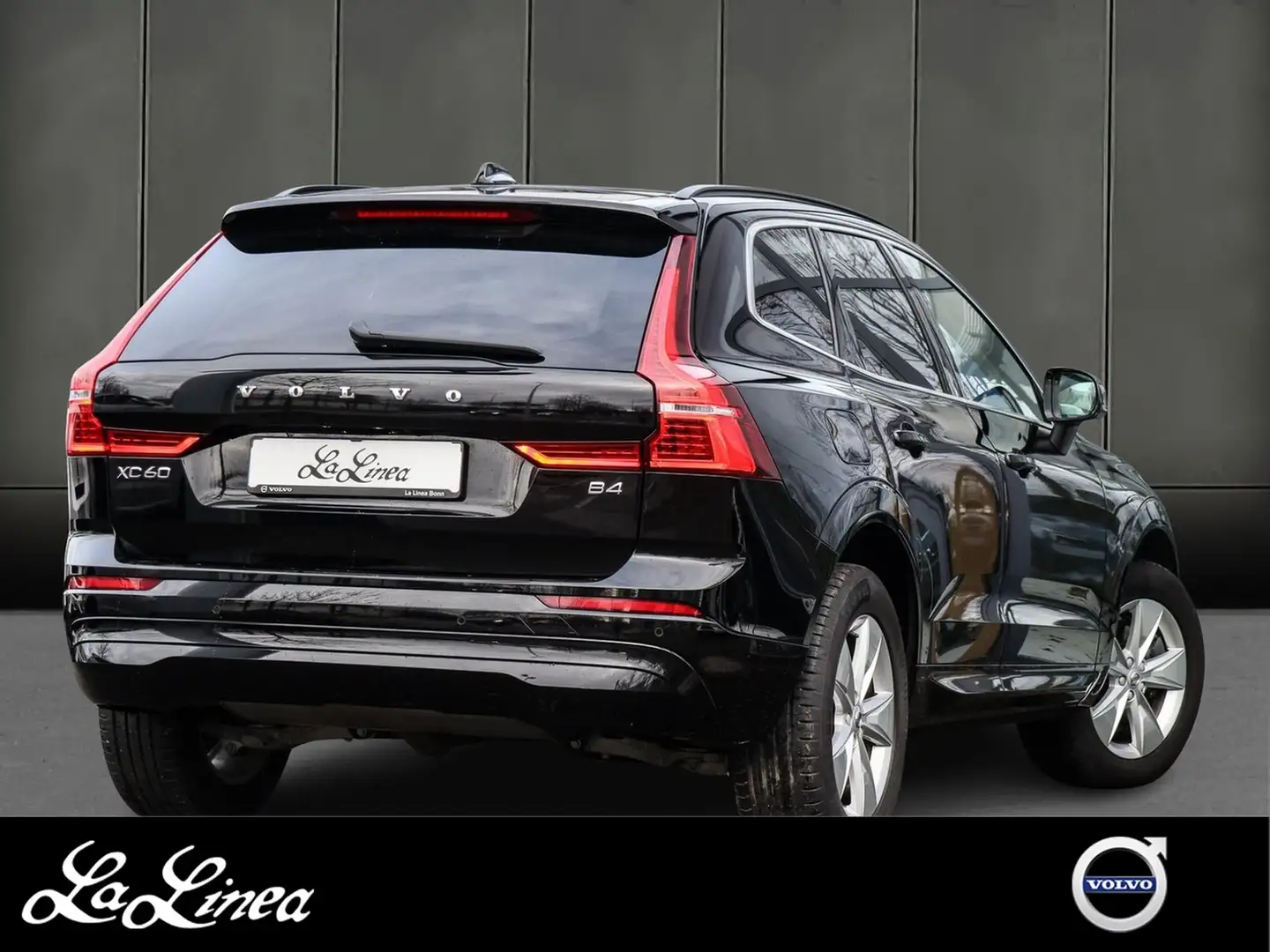 Volvo XC60 B4 Diesel Core 2WD Schwarz - 2