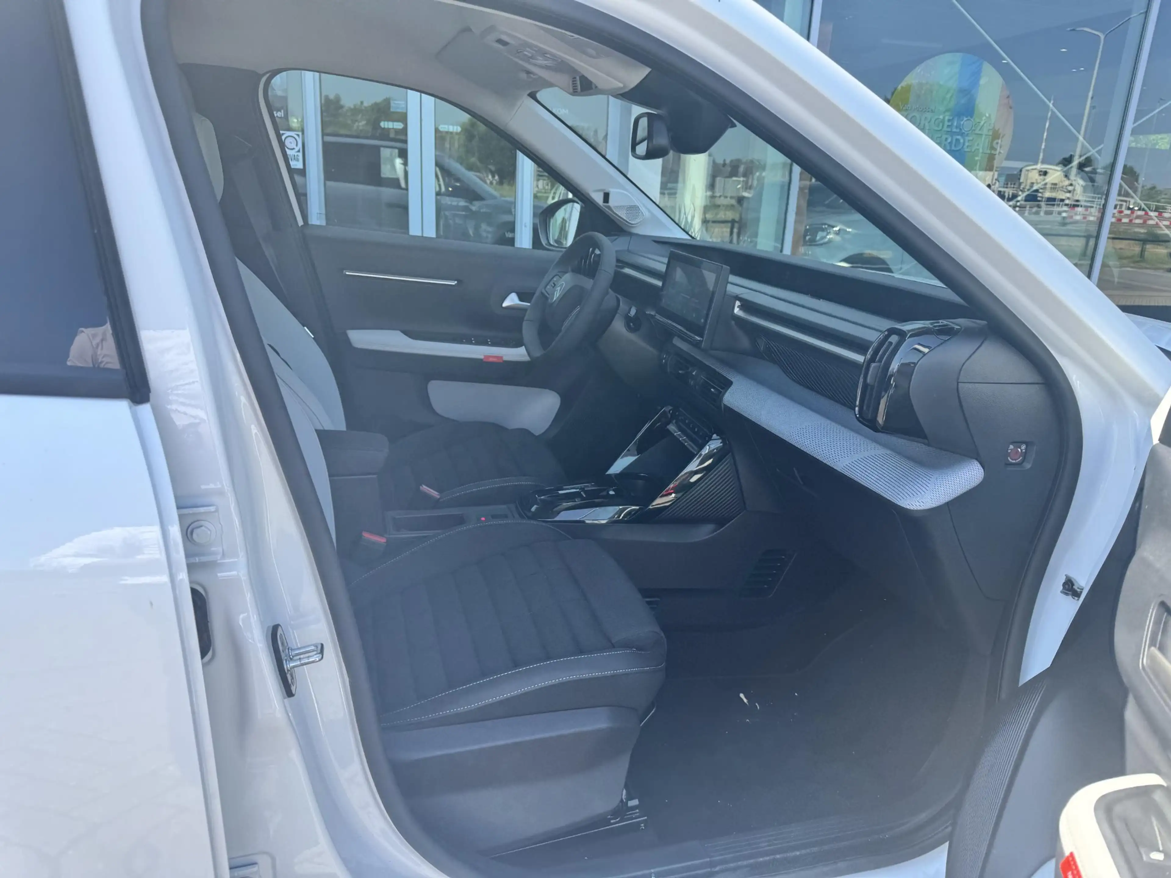 Citroen C3 Aircross 1.2 Hybrid 145pk Max 7p. — photo 12