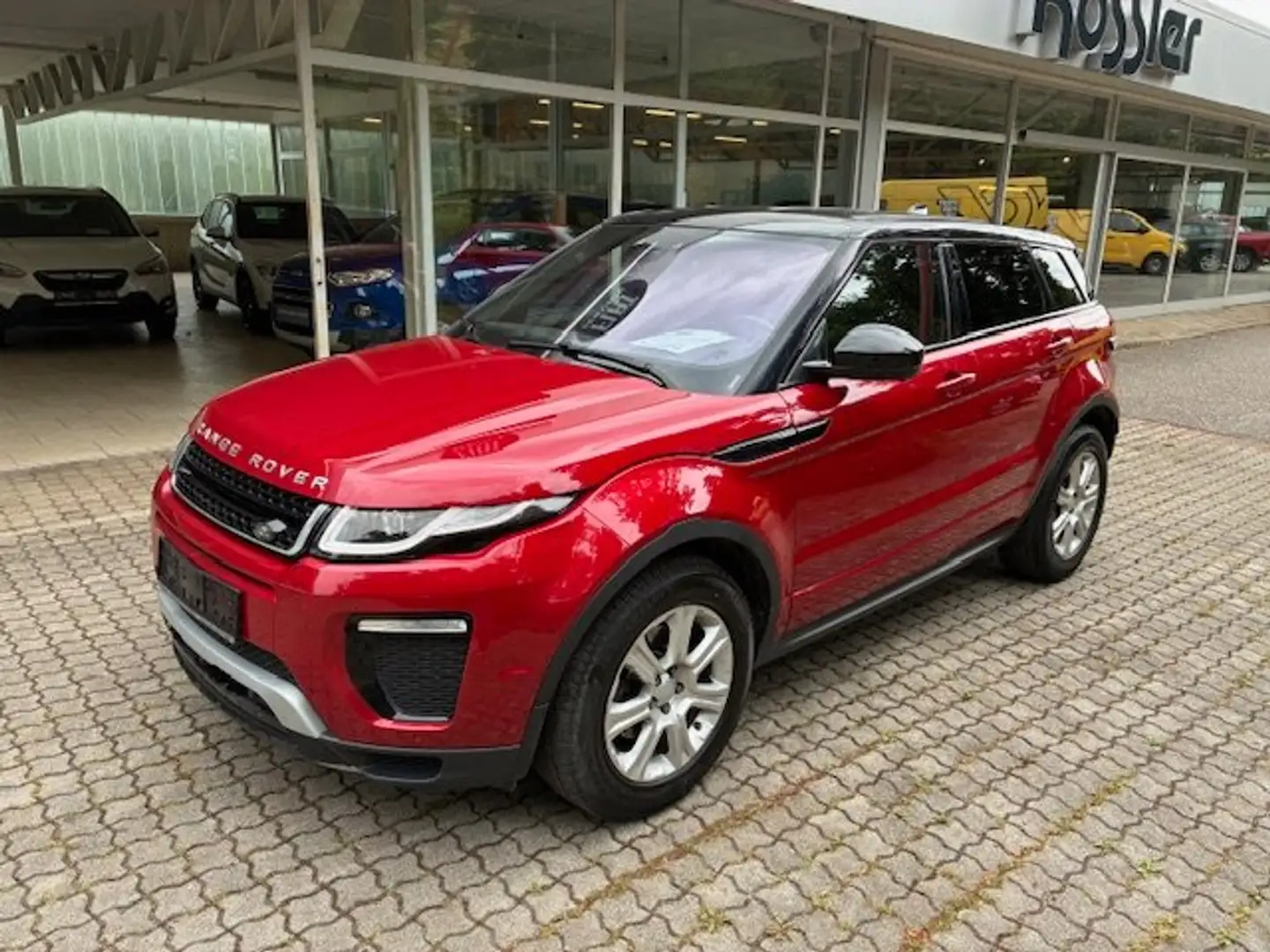 Land Rover Range Rover Evoque SE Dynamic 2,0 TD4 Aut. *TOP AUSSTATTUNG* Rot - 2