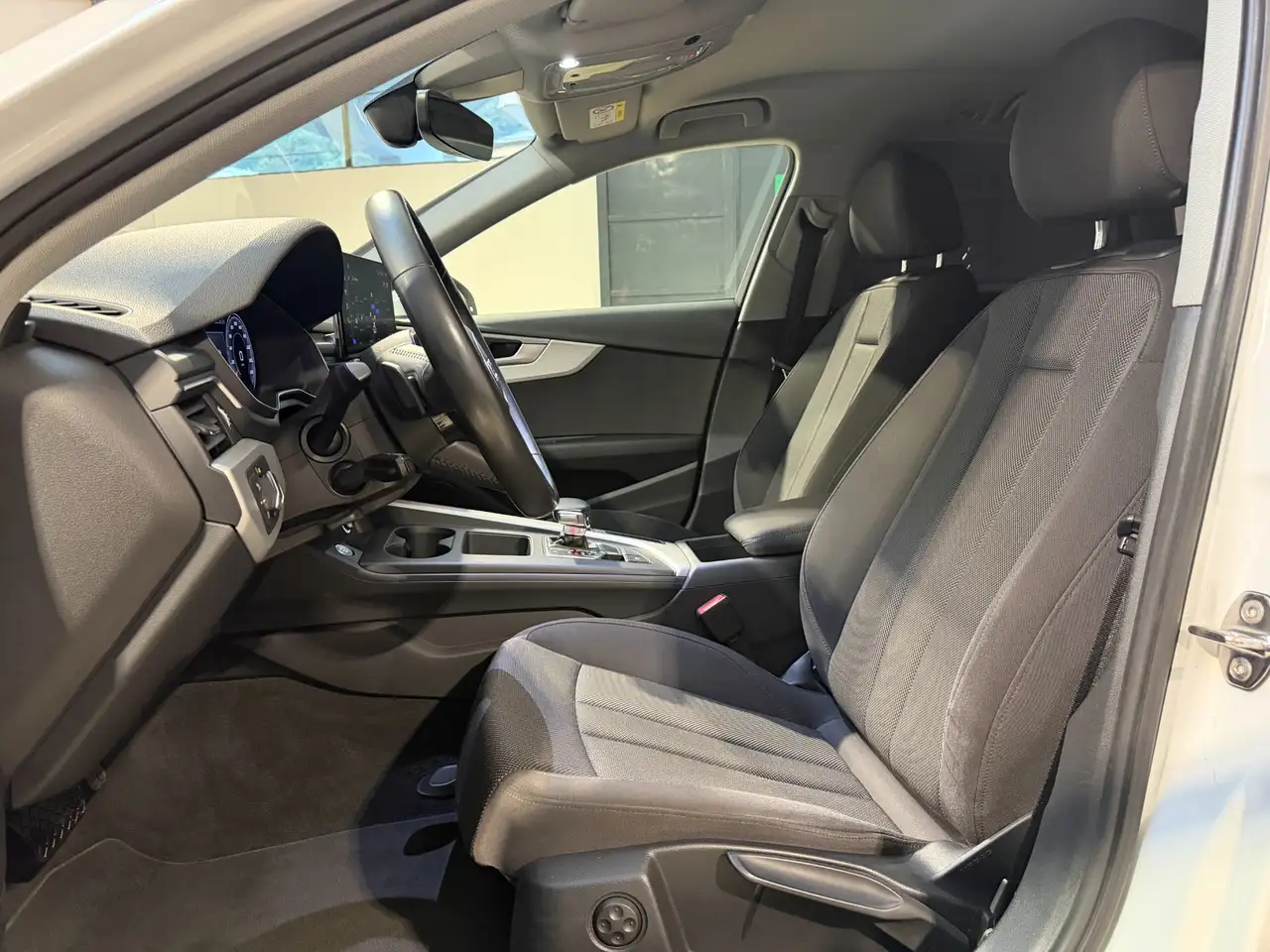 Audi A4 Avant 2.0 TDI VIRTUAL-MMI PLUS-CARPLAY-LED, миниатюра 7