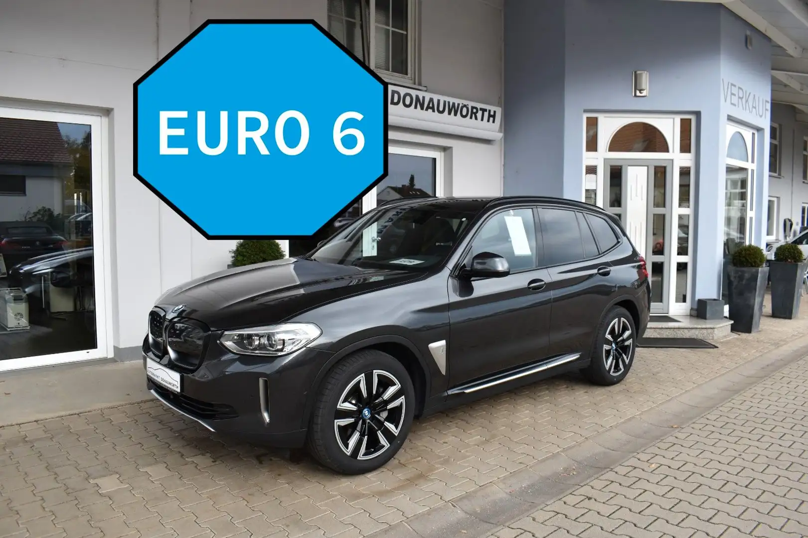 BMW iX3 Inspiring Pano Abstandstempomat Leder LED Grijs - 2
