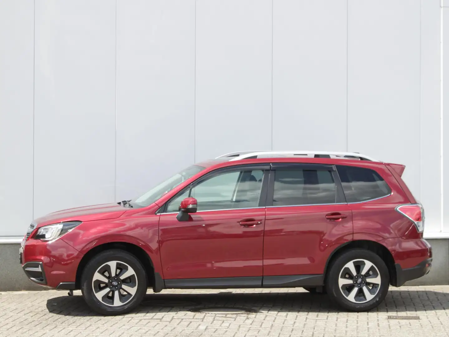 Subaru Forester 2.0 Premium Automaat | Navi | Adap. Cruise | Leder Rood - 2