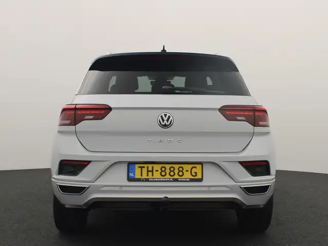 Volkswagen T-Roc view 18