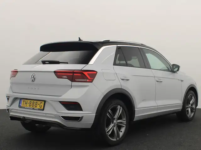 Volkswagen T-Roc view 19