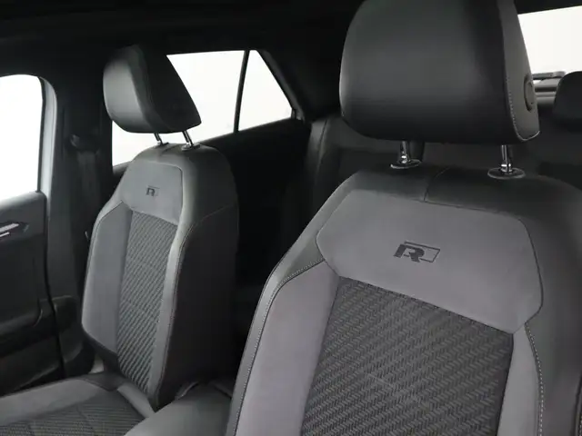 Volkswagen T-Roc view 26