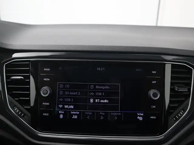 Volkswagen T-Roc view 30