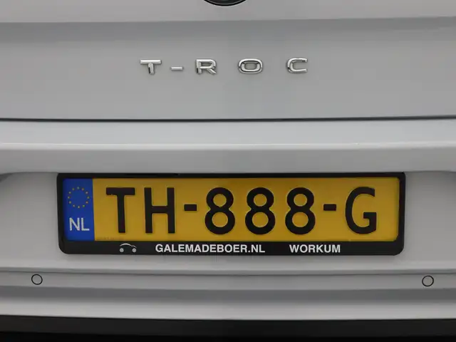 Volkswagen T-Roc view 24