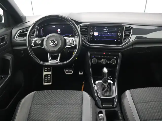 Volkswagen T-Roc view 10