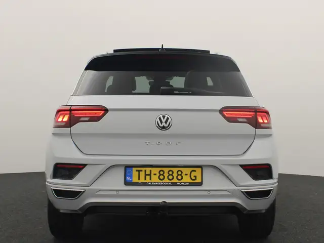 Volkswagen T-Roc view 4
