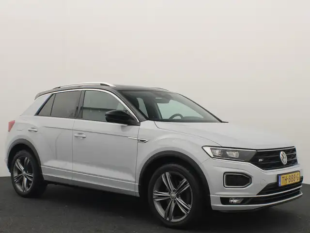 Volkswagen T-Roc view 21