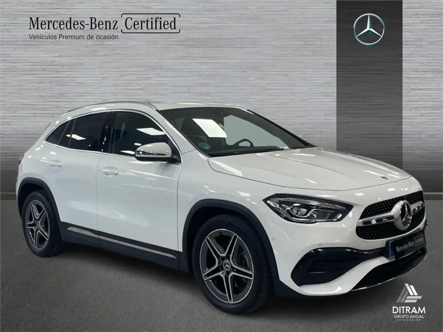 Mercedes-Benz GLA 200 D - 2