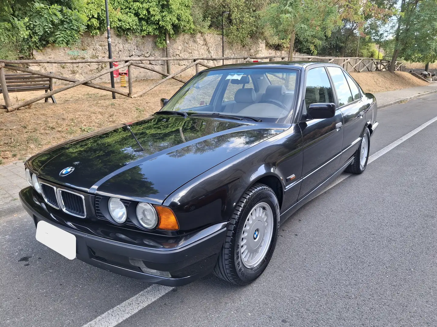 BMW 520 520i M50 c/abs,2airbag Negro - 1