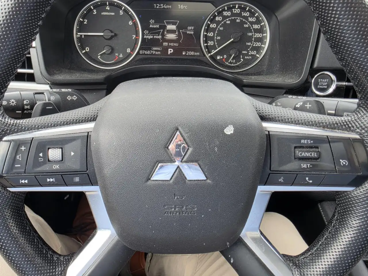 Mitsubishi Outlander снимка Mitsubishi Outlander