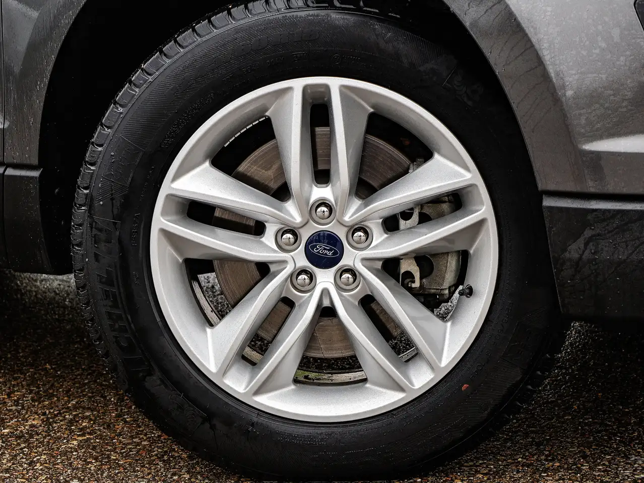 Ford Edge photo Ford Edge