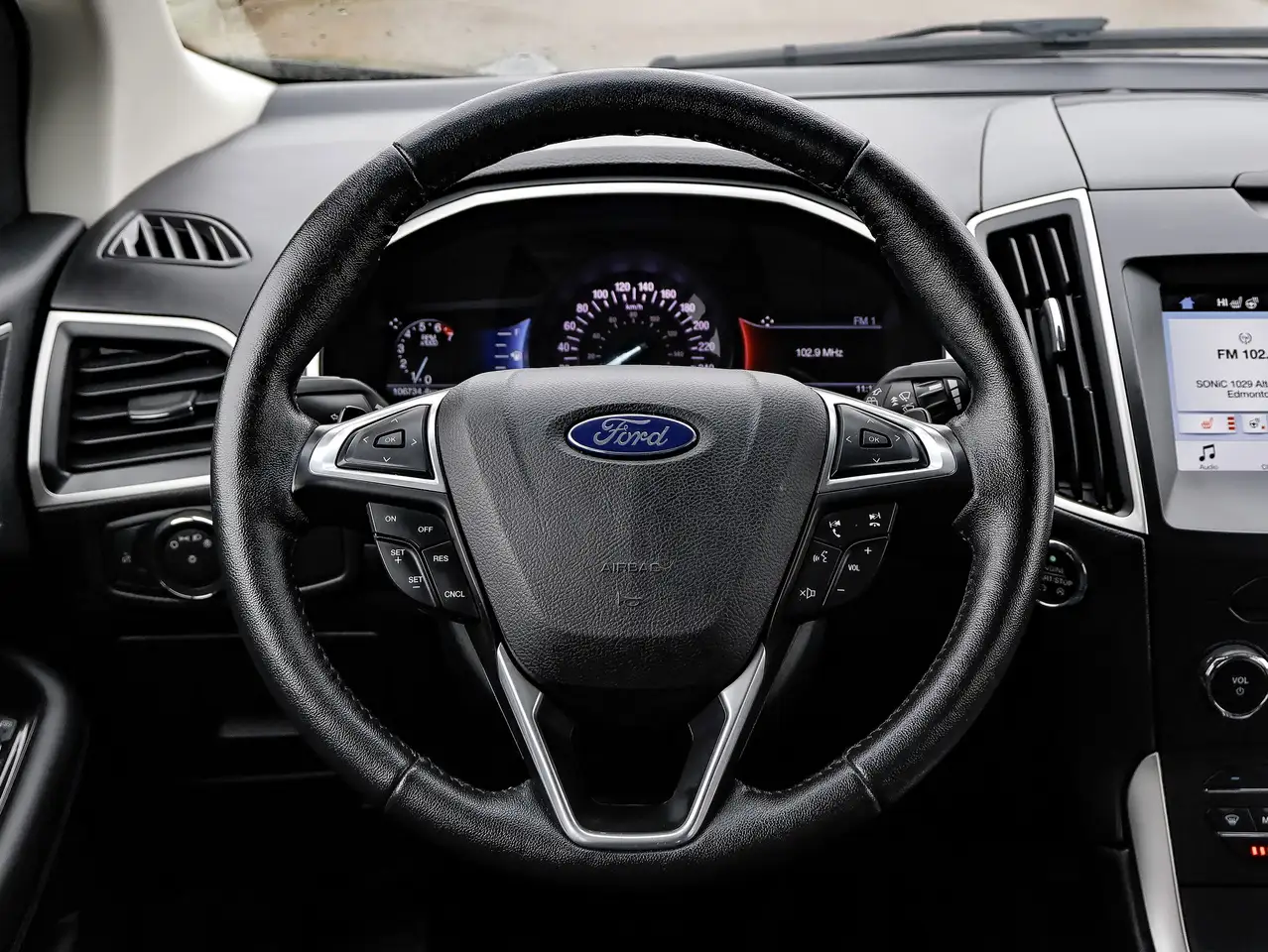 Ford Edge photo Ford Edge