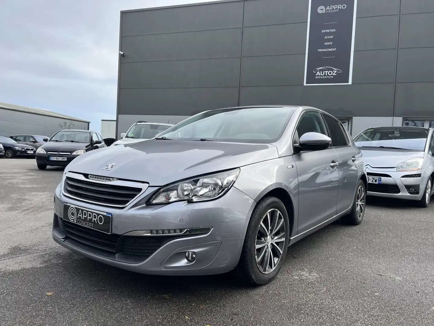 Peugeot 308 1.2i PureTech 12V S\u0026S - 110  II  Style PHASE  - 1