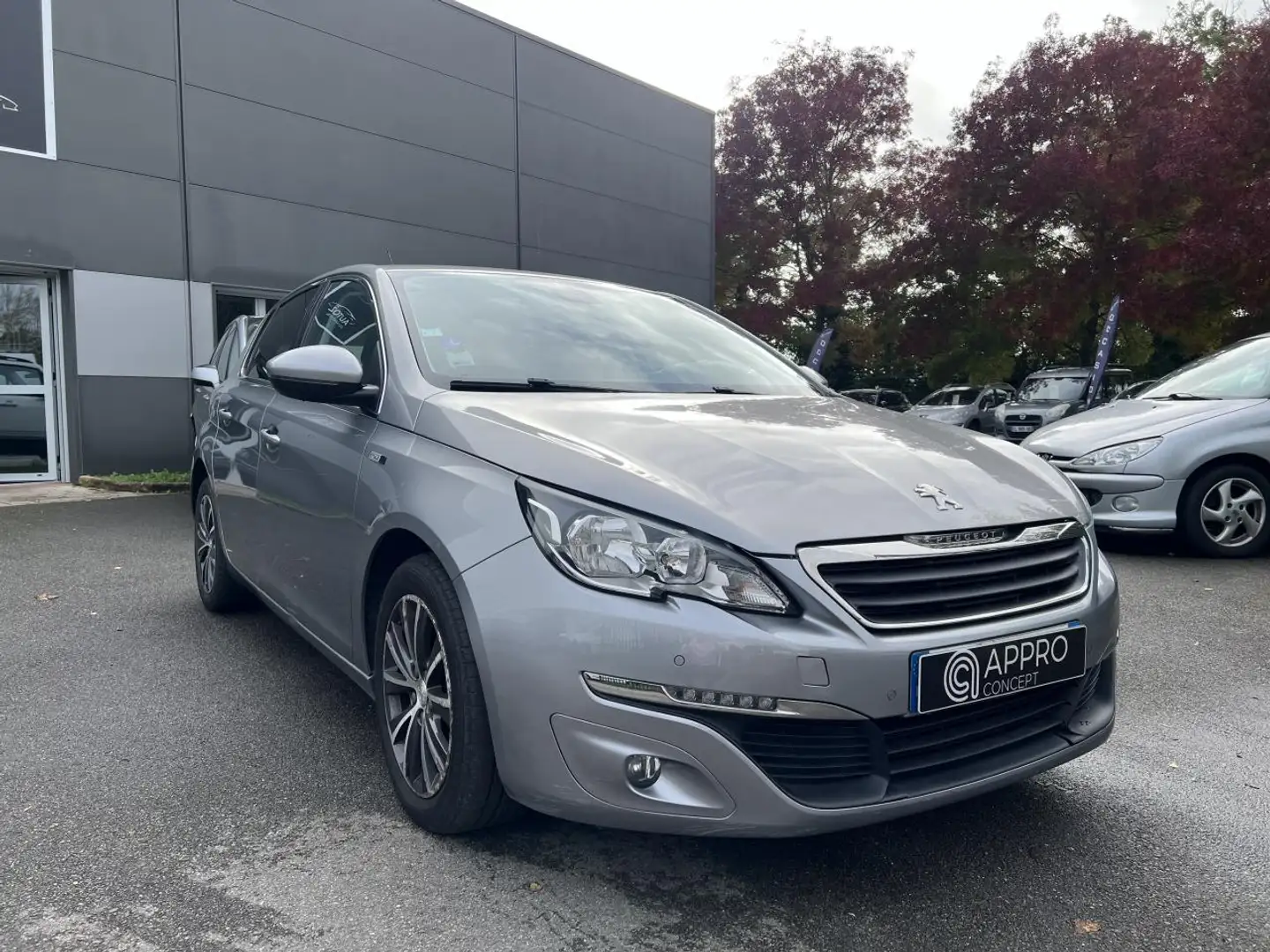 Peugeot 308 1.2i PureTech 12V S\u0026S - 110  II  Style PHASE 1 - 2