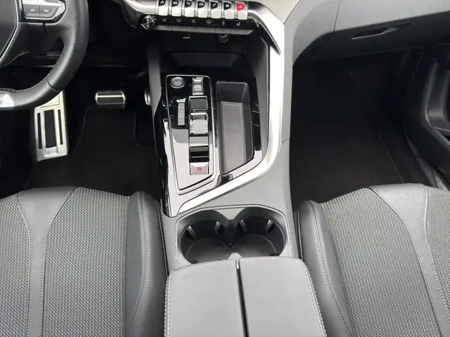 Peugeot 3008 view 11