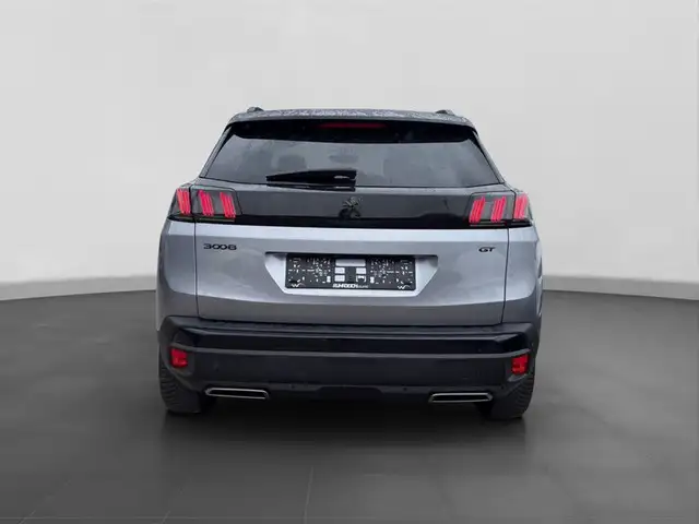 Peugeot 3008 view 4