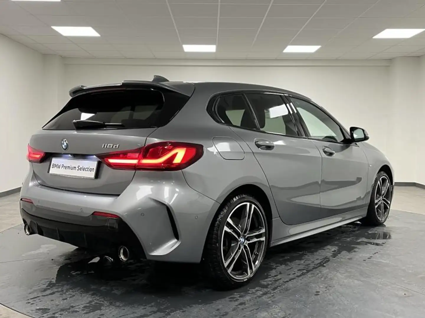 BMW 118 118dA 150ch M Sport Gris - 2