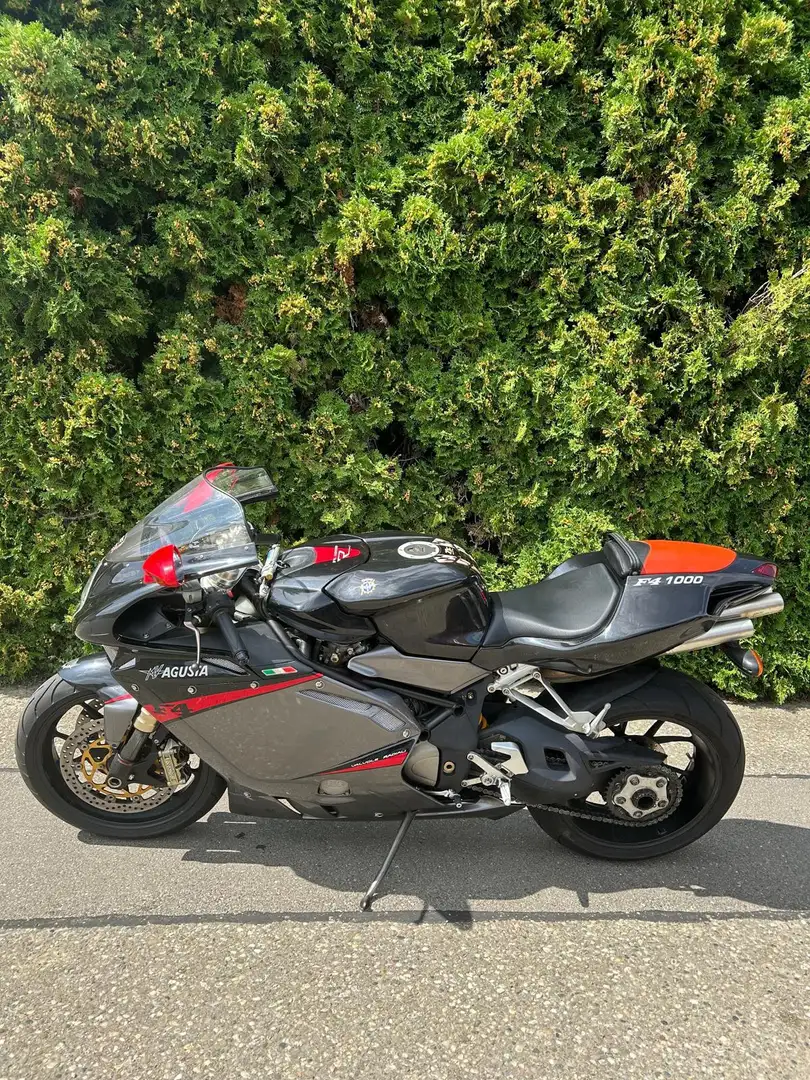 MV Agusta F4 1000 Negro - 1