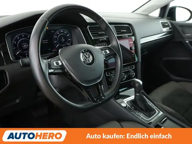 Volkswagen Golf view 11