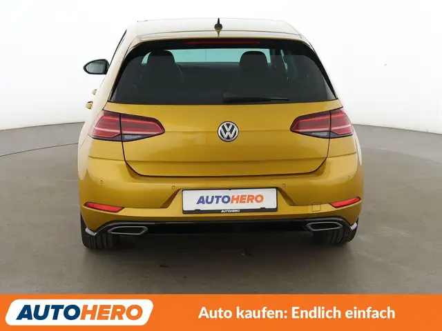 Volkswagen Golf view 5