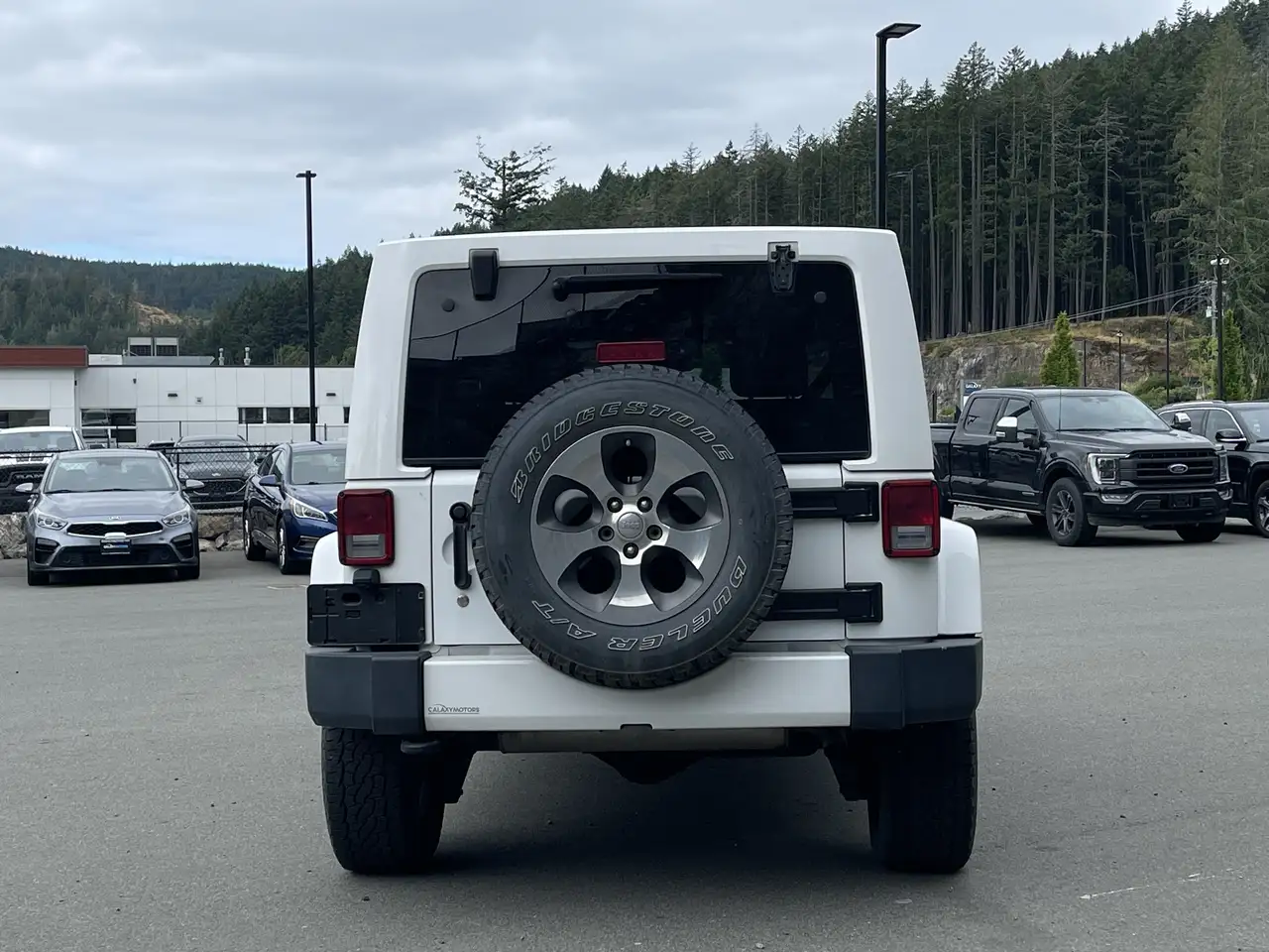 Jeep Wrangler photo Jeep Wrangler