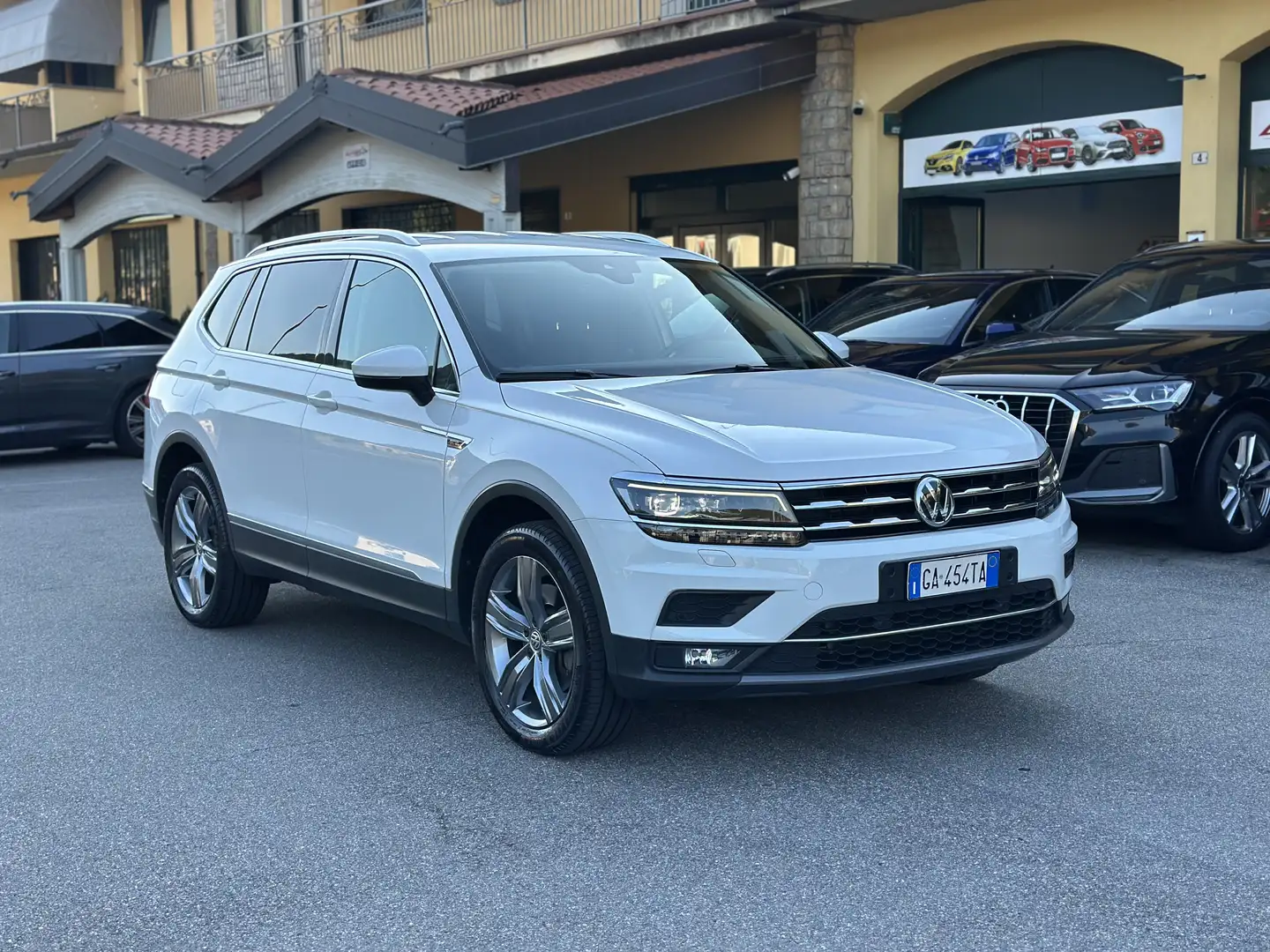 Volkswagen Tiguan Allspace 2.0 tdi Advanced 4motion 190cv dsg Bianco - 2