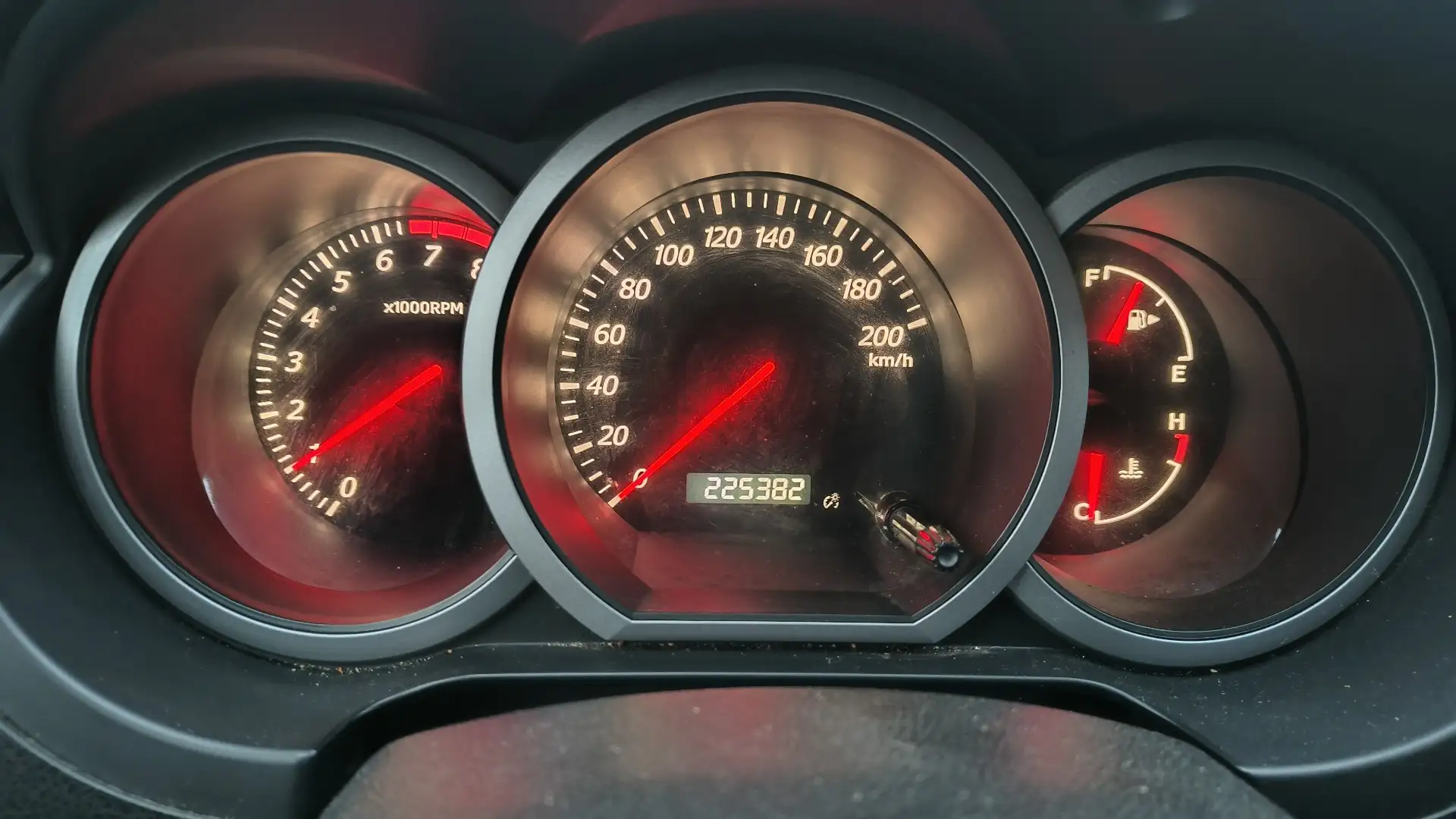 Suzuki Grand Vitara 2.0-16V Exclusive Zwart - 1