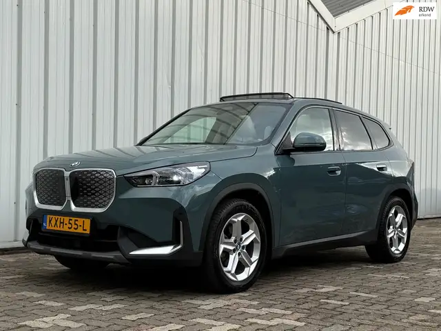 BMW iX1