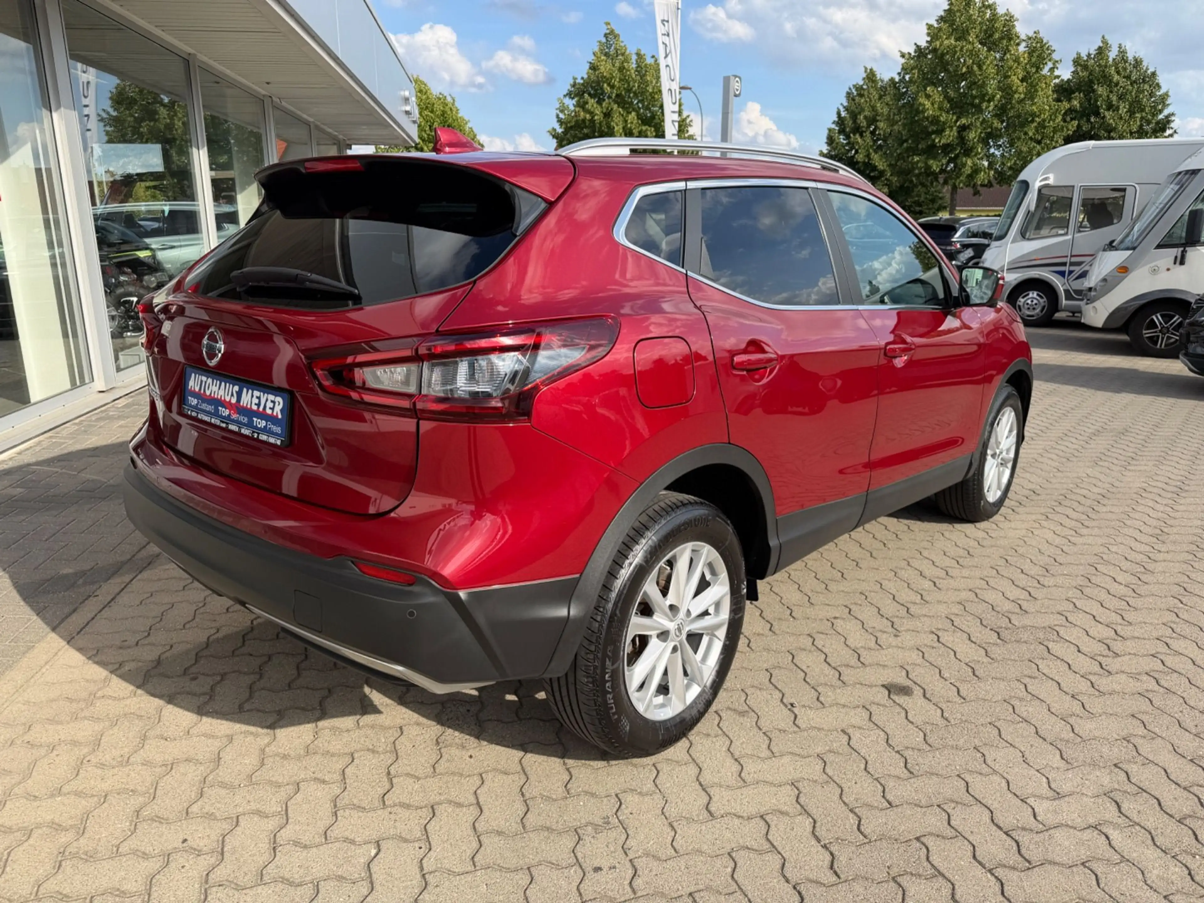 Nissan Qashqai 1.2 DIG-T Tekna 4x2 — photo 2