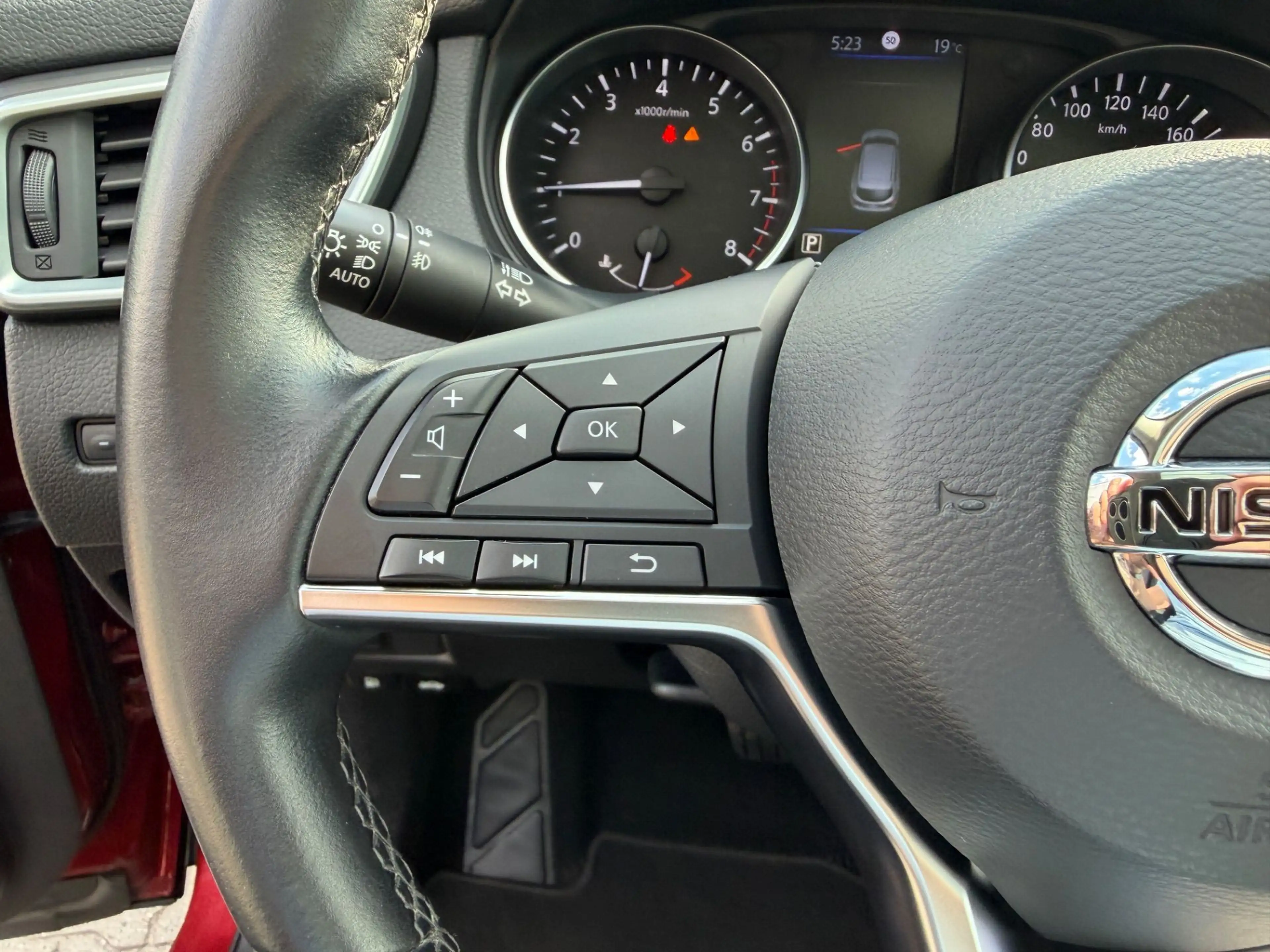 Nissan Qashqai 1.2 DIG-T Tekna 4x2 — photo 17