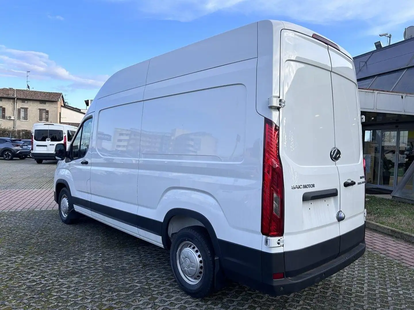 Maxus Deliver 9 2.0 crdi 150cv L3H2 fwd Bianco - 2
