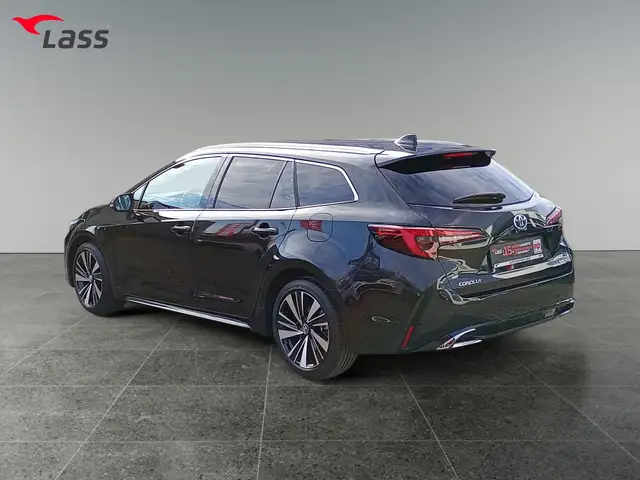 Toyota Corolla view 4