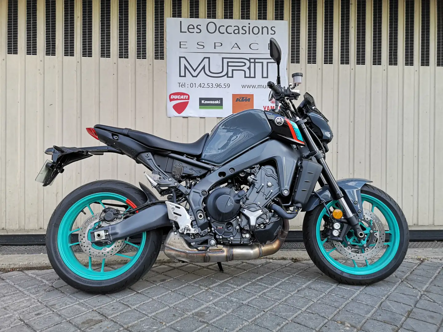 Yamaha MT-09 Gris - 1