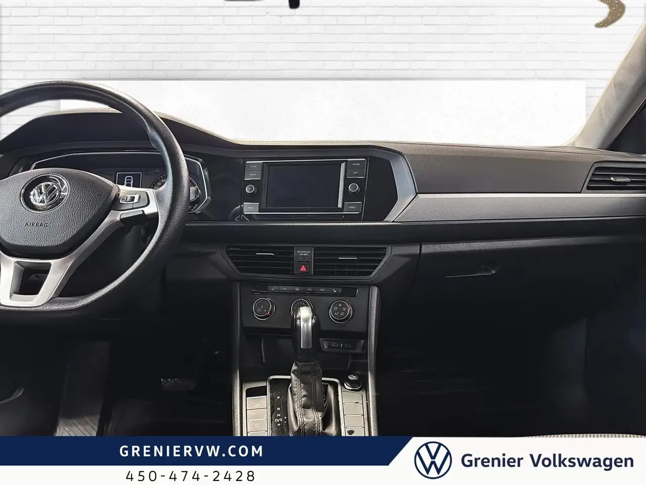 Volkswagen Jetta снимка Volkswagen Jetta