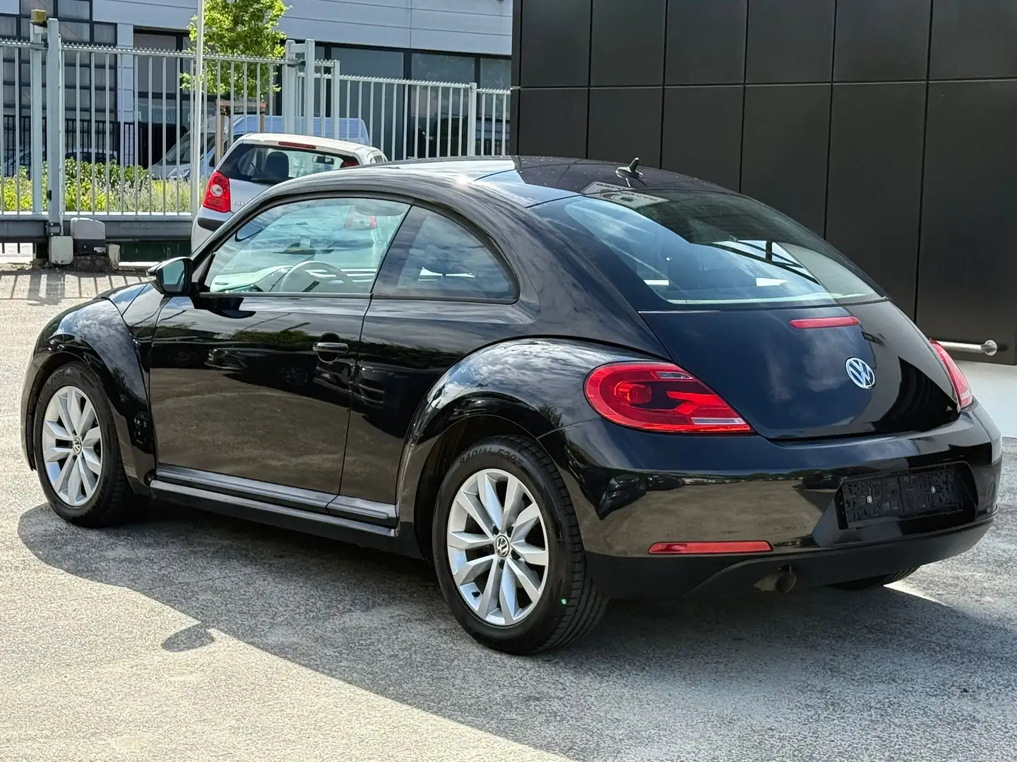 Volkswagen Beetle 1.2 ESSENCE - AIRCO - CONTRÔLE TECHNIQUE OK Noir - 2