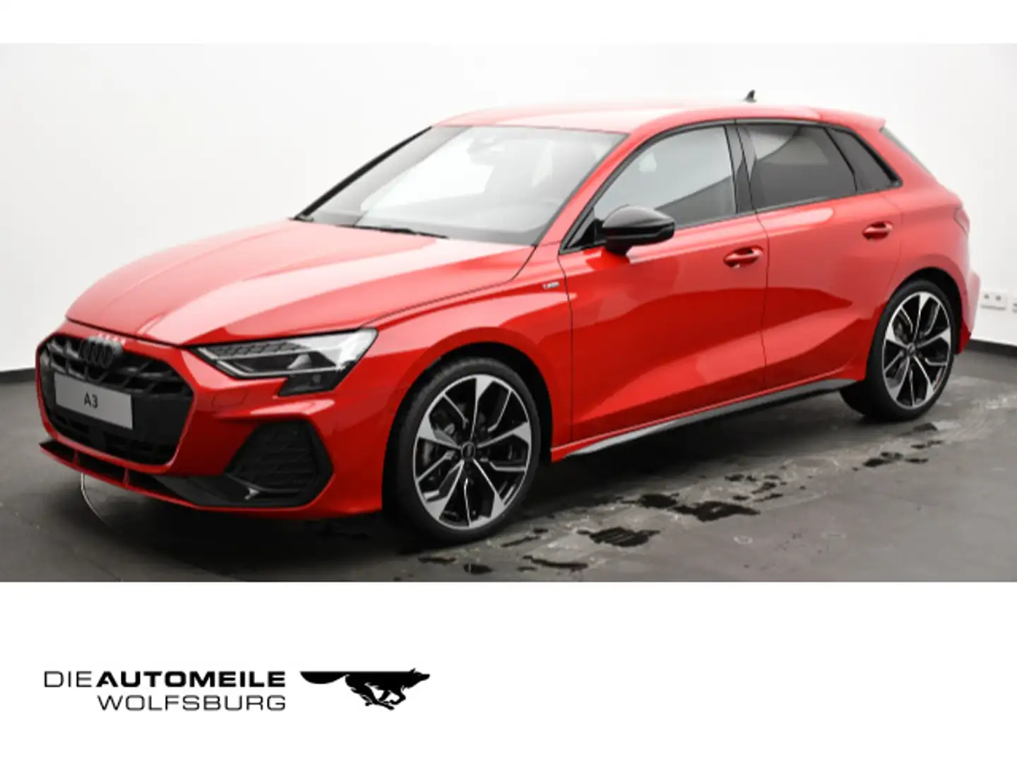 Audi A3 35 TFSI S tronic S line Rouge - 1