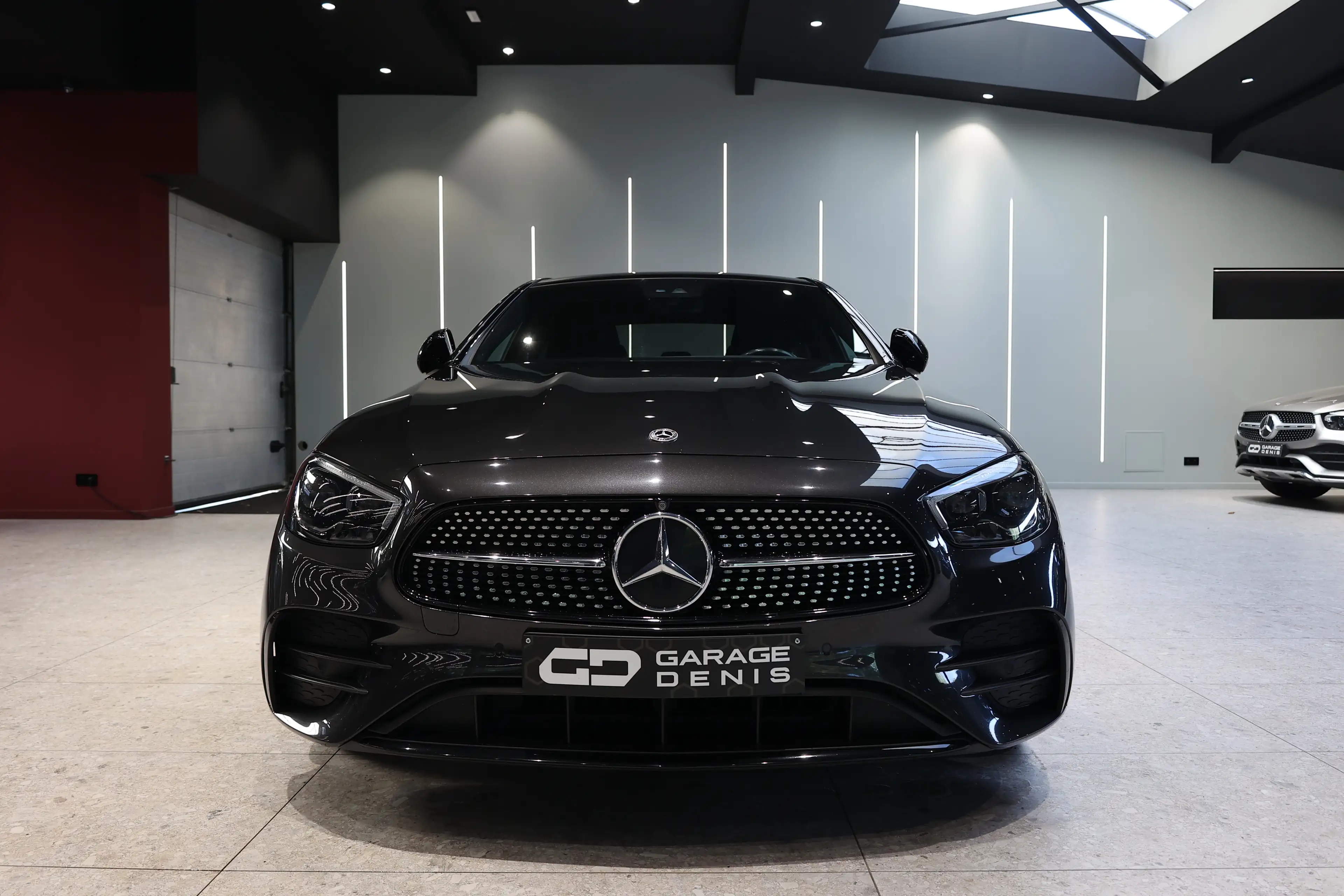 Mercedes-Benz E 300 de 4-Matic PHEV AMG Line**TVA**LED**TOIT OUVRANT**CAMERA 360**GARANTIE 12 MOIS — photo 2