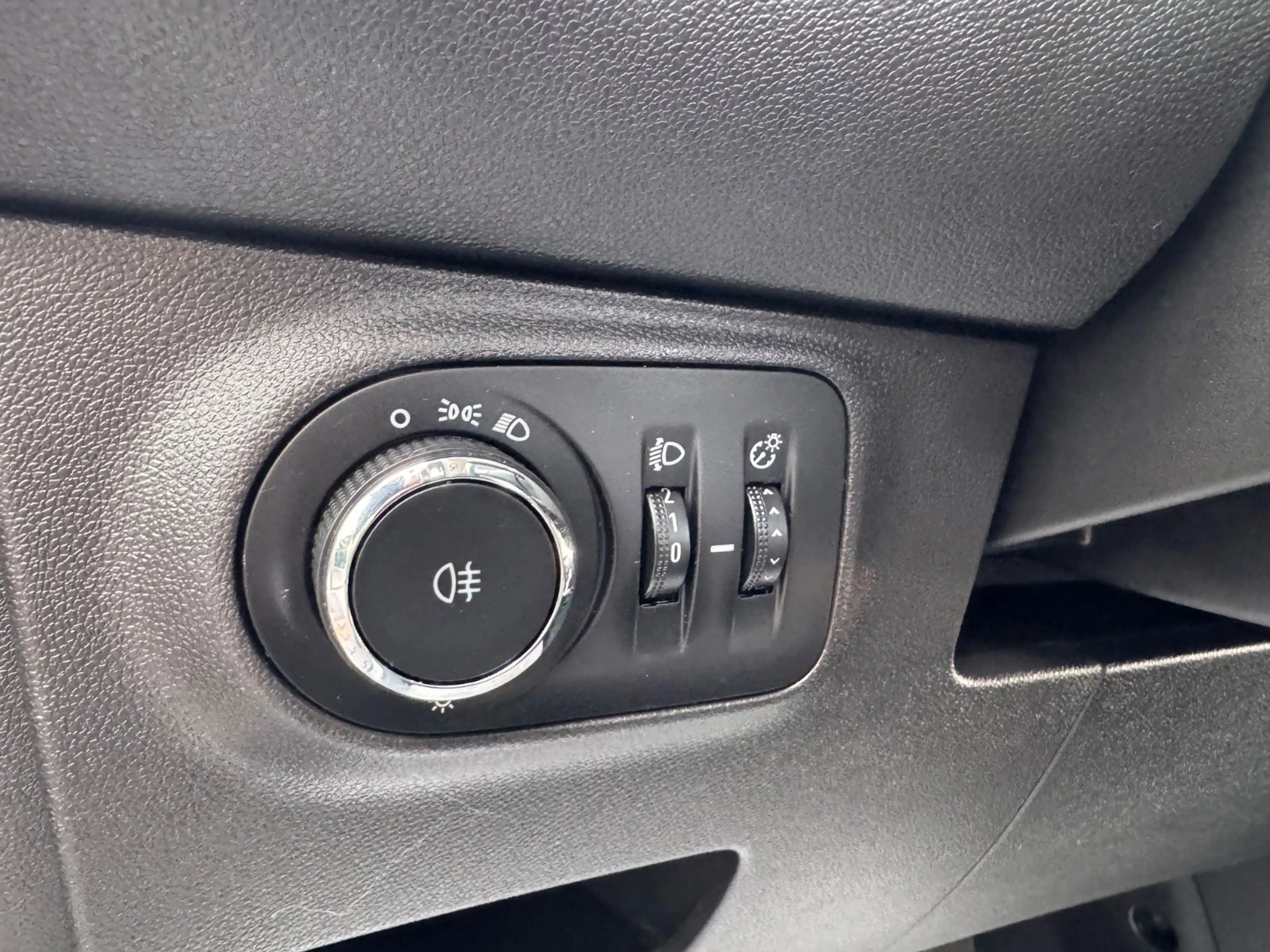 Opel Adam Jam*STEUERKETTE NEU*TÜV 09/28* — photo 17